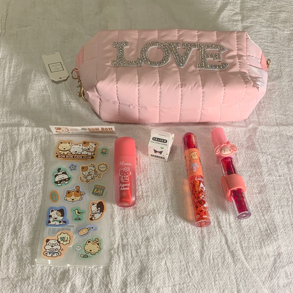 Pink Quilted Bling LOVE Bag W/Child’s Hello Kitty 5 pc Accessories NEW Fun Gift